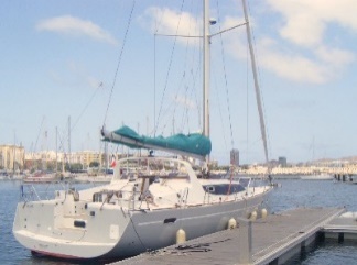 Stranding of "Jiminy Cricket" in Funchal (Madeira) to reset the starboard propeller shaft after straightened... JiminyCricket2.JPG